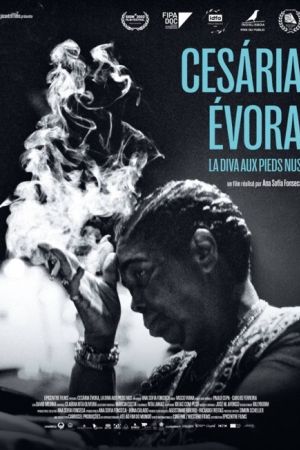 Affiche du film Cesaria Evora, la diva aux pieds nus